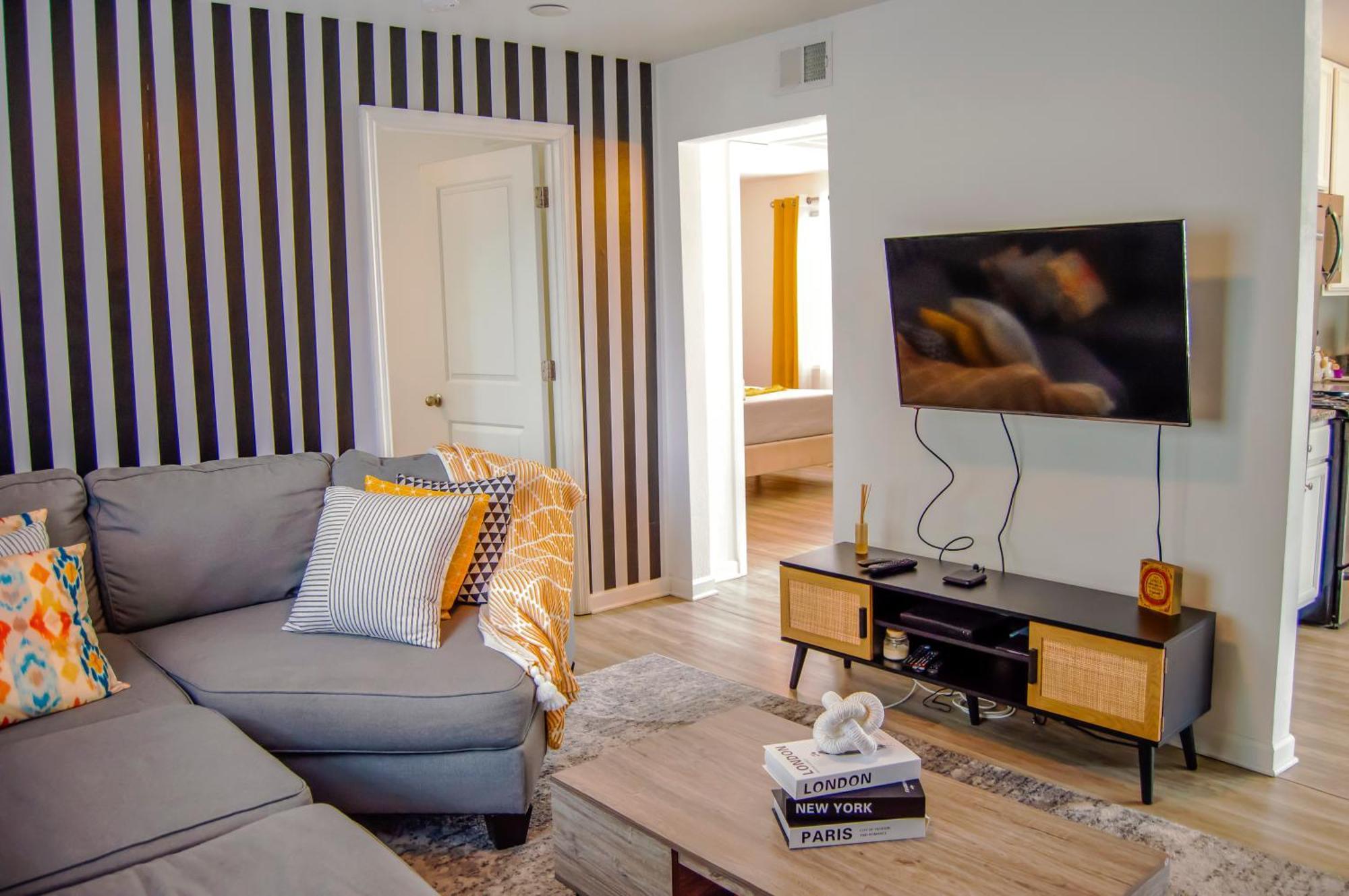Cozy Condo, Minutes From Broadwy, Sleeps 5 ناشفيل المظهر الخارجي الصورة